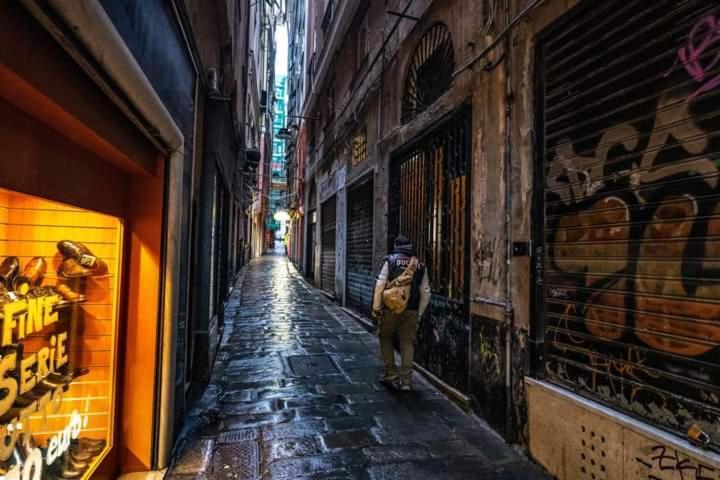 Trilocale Cecilia'S Studio Genoa Exterior photo