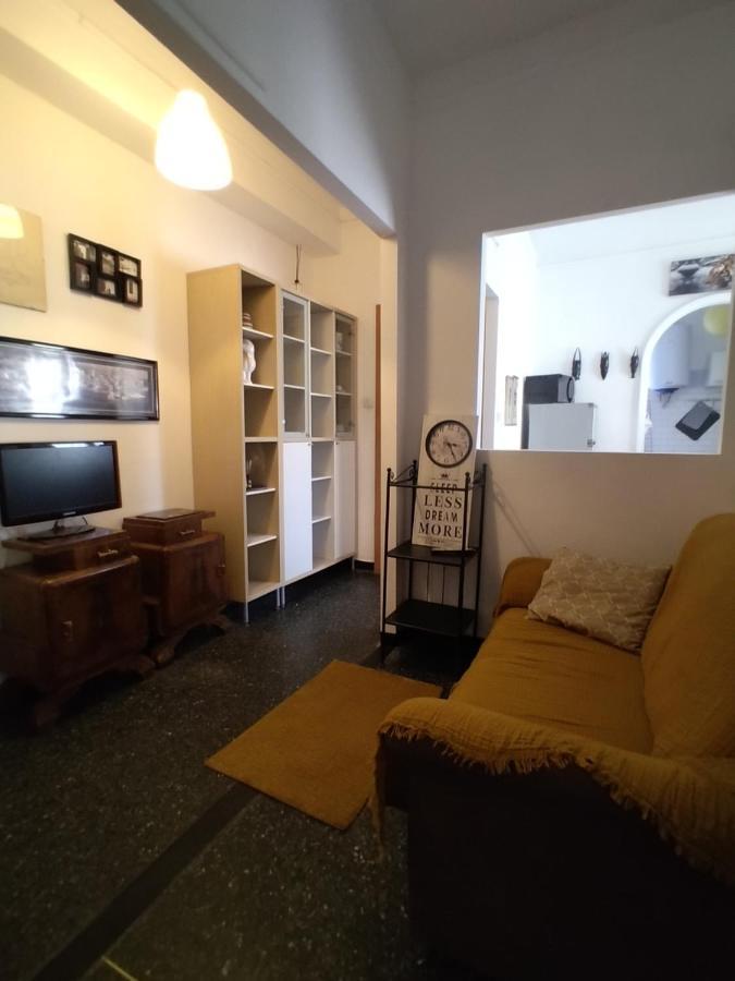 Trilocale Cecilia'S Studio Genoa Exterior photo